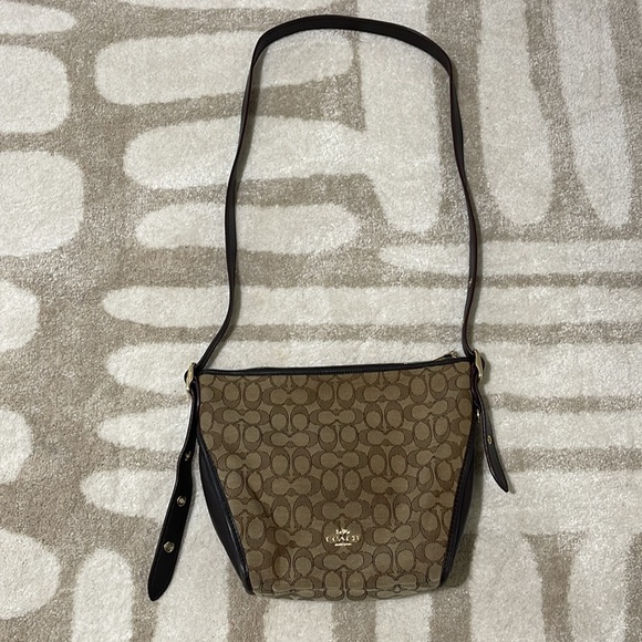 •Coach• Monogram Crossbody - Picture 2 of 15